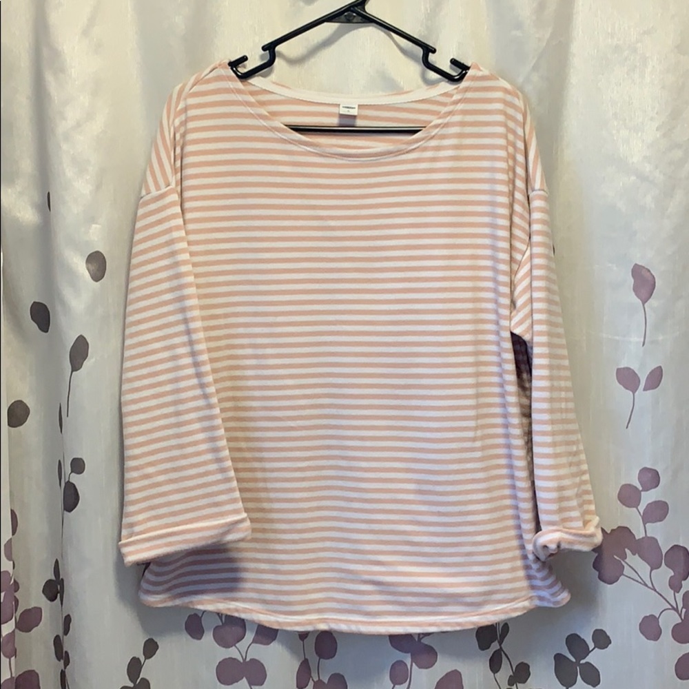 Old Navy top